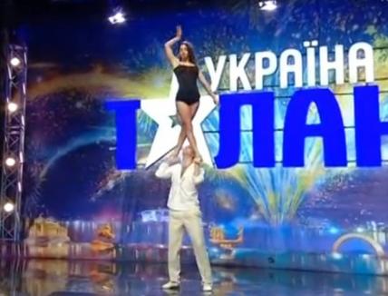 Spectaculos: Doi ucrainieni au ridicat sala în picioare cu dansul lor acrobatic (VIDEO)